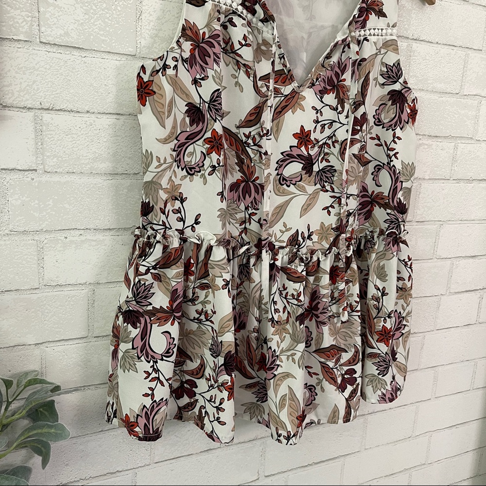 c&e White Floral Sleeveless Peplum Top - Picture 6 of 12